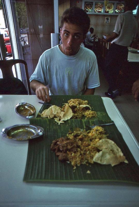 WT 0600 105-21 Singapore.jpg